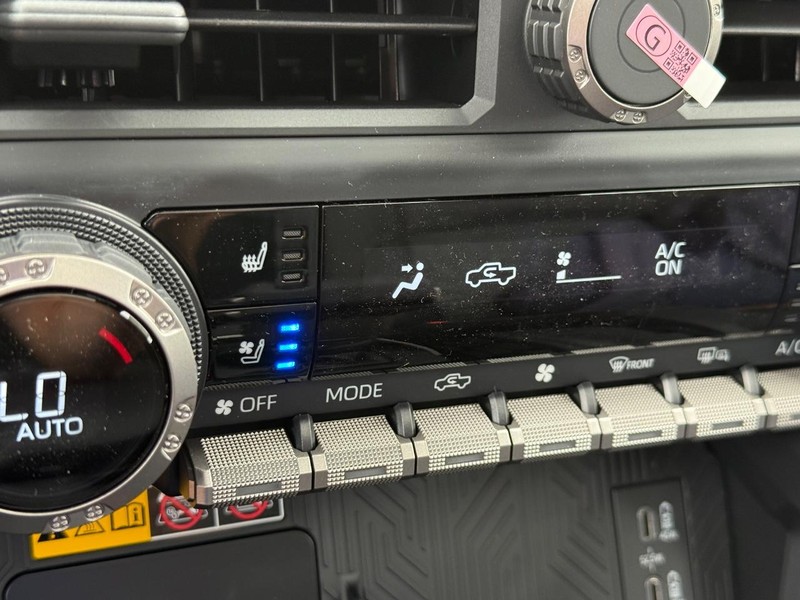 Toyota Tacoma 4WD Hybrid Vehicle Image 15