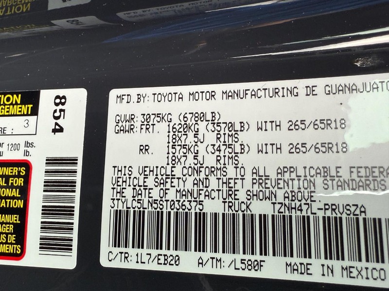Toyota Tacoma 4WD Hybrid Vehicle Image 16