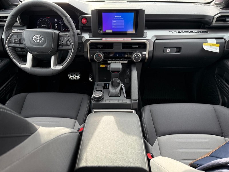Toyota Tacoma 4WD Vehicle Image 7