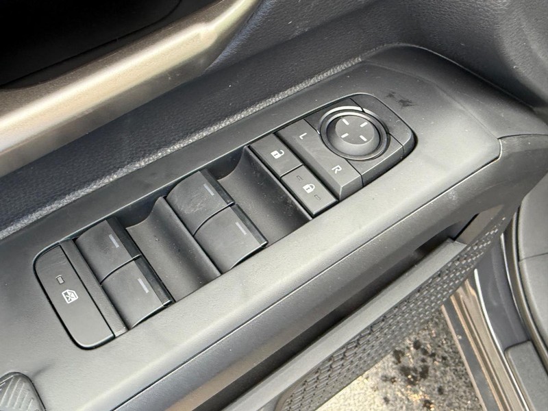 Toyota Tacoma 4WD Vehicle Image 10