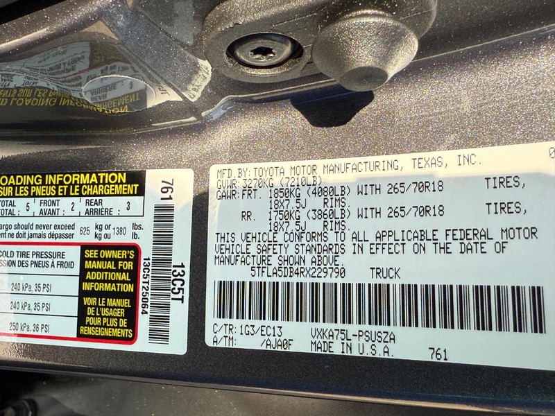 Toyota Tundra 4WD Vehicle Image 22