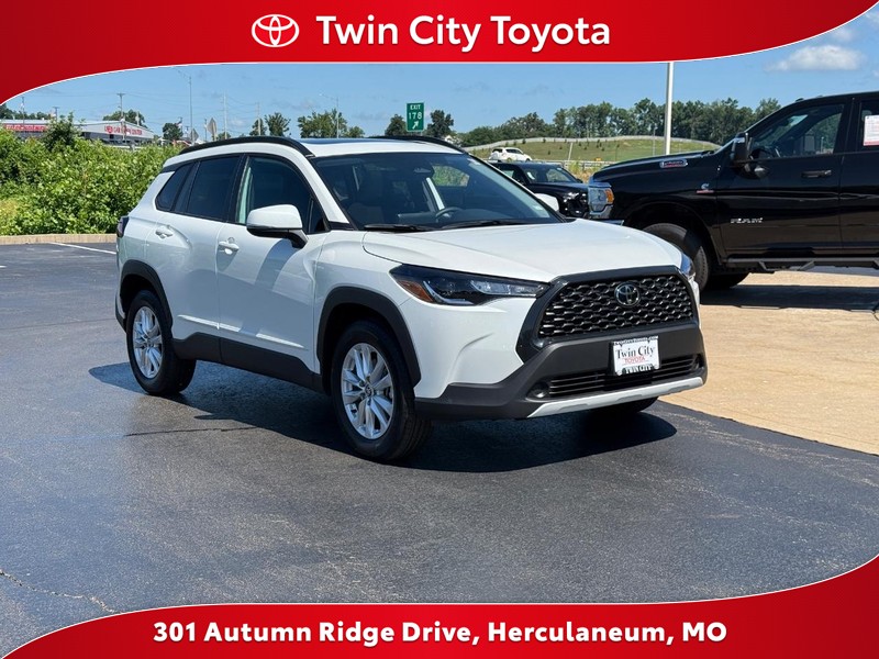 Used 2024 Toyota Corolla Cross LE with VIN 7MUBAABG8RV094800 for sale in Herculaneum, MO
