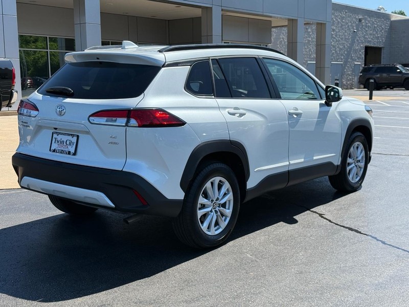 Toyota Corolla Cross Vehicle Image 3