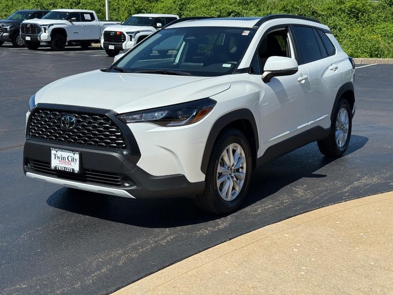 Toyota Corolla Cross Vehicle Image 8