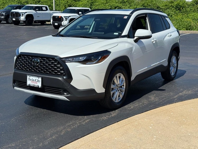 Toyota Corolla Cross Vehicle Image 9