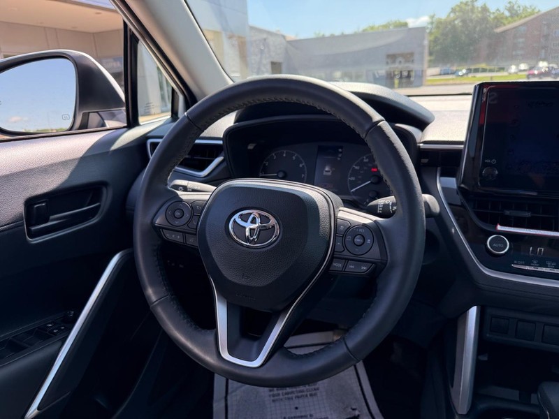 Toyota Corolla Cross Vehicle Image 13