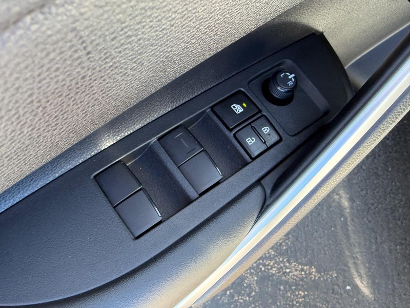 Toyota Corolla Cross Vehicle Image 15