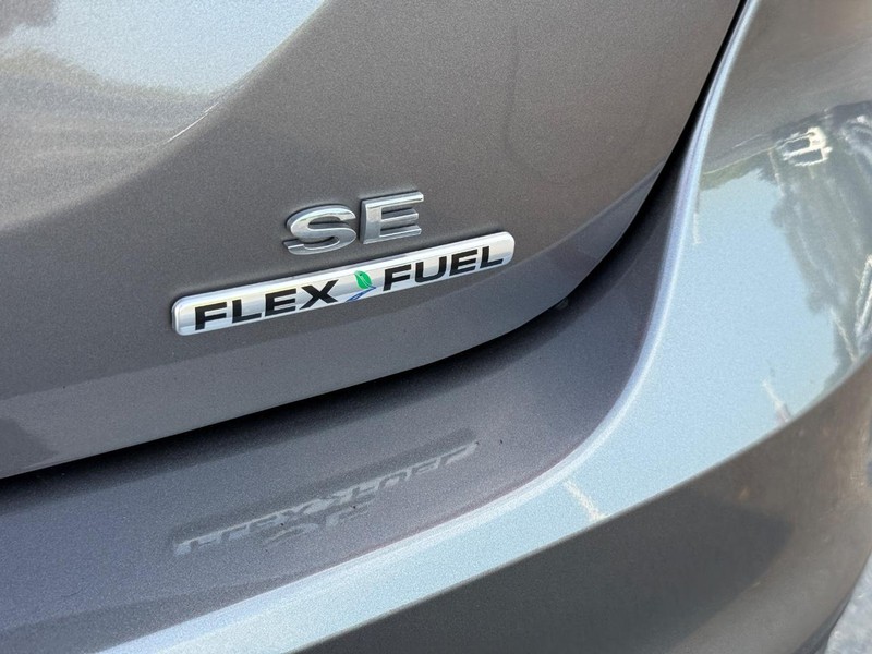 Ford Focus Vehicle Image 6