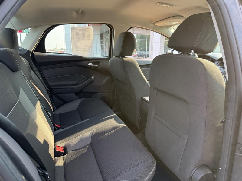Ford Focus Vehicle Image 11