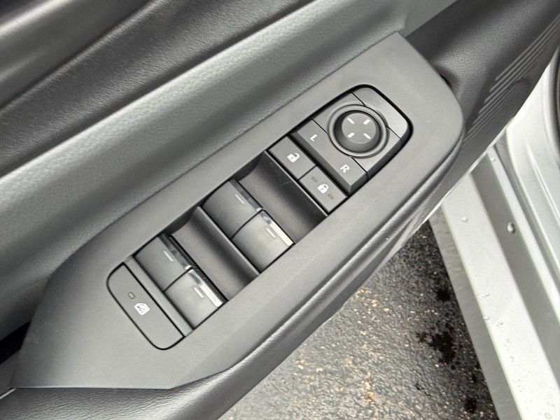 Toyota Prius Vehicle Image 9