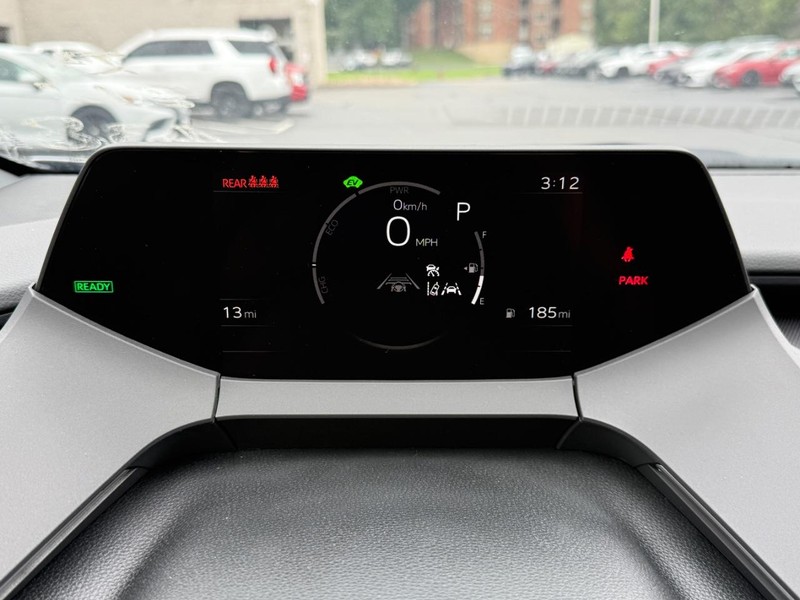 Toyota Prius Vehicle Image 13