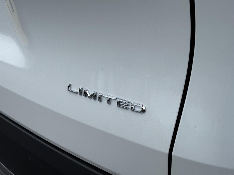Toyota Grand Highlander Vehicle Image 4
