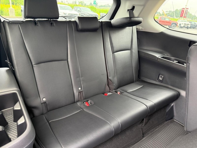 Toyota Grand Highlander Vehicle Image 6