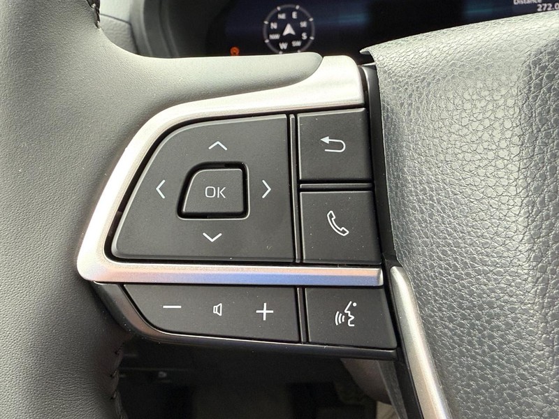 Toyota Grand Highlander Vehicle Image 14