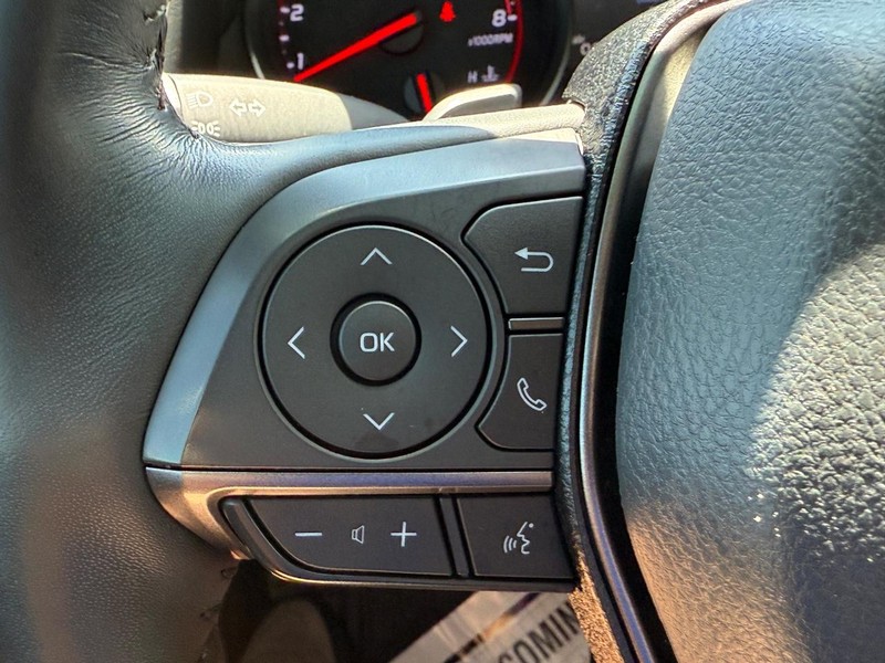 Toyota Camry Vehicle Image 17