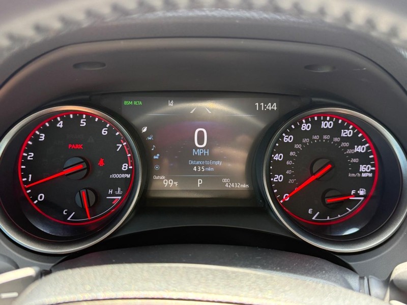 Toyota Camry Vehicle Image 19