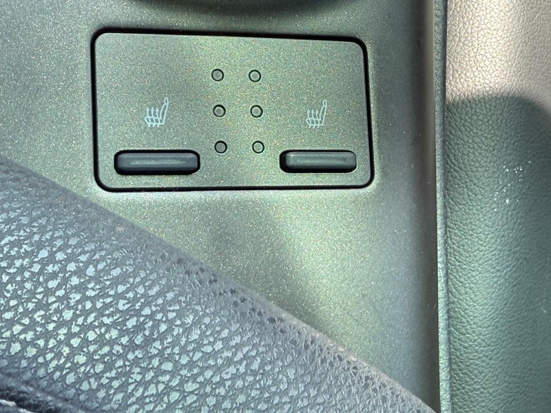 Toyota Camry Vehicle Image 22