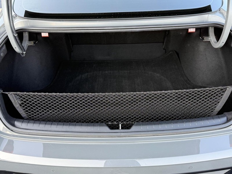 Hyundai Sonata Vehicle Image 4