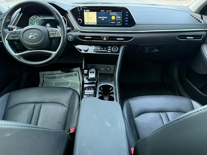 Hyundai Sonata Vehicle Image 12