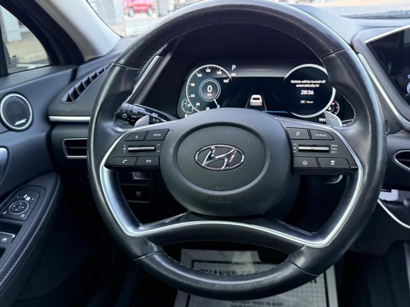 Hyundai Sonata Vehicle Image 14