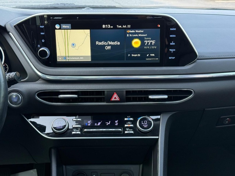 Hyundai Sonata Vehicle Image 15