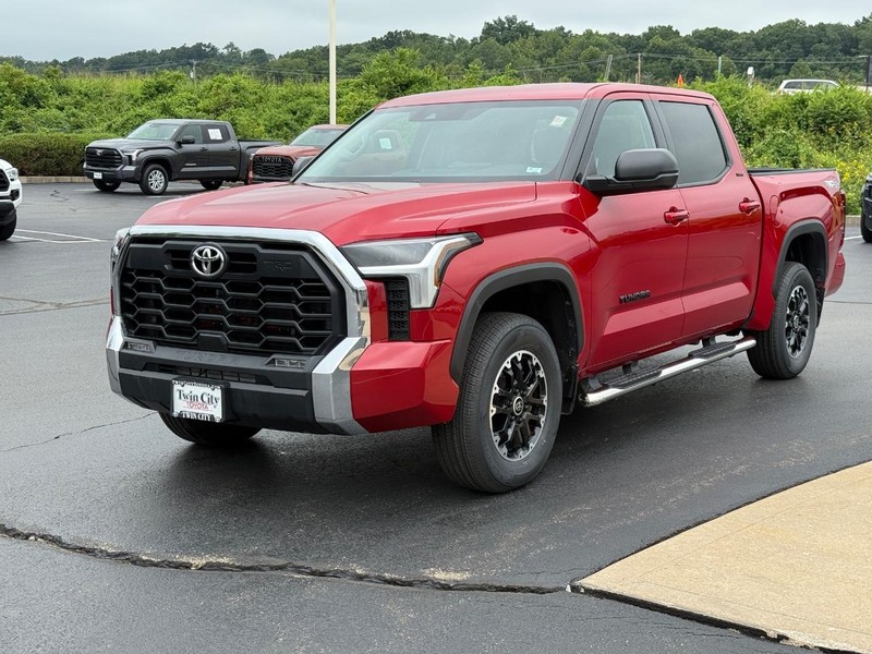 Toyota Tundra 4WD Vehicle Image 9