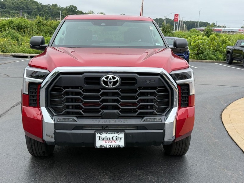 Toyota Tundra 4WD Vehicle Image 10