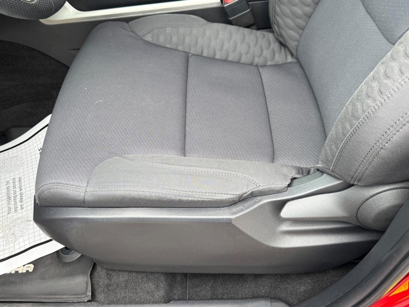 Toyota Tundra 4WD Vehicle Image 16