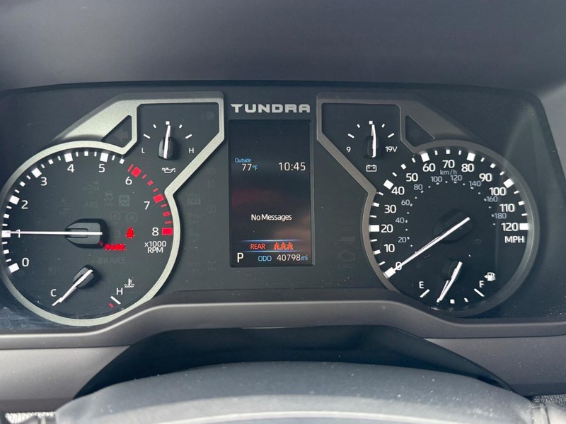 Toyota Tundra 4WD Vehicle Image 19