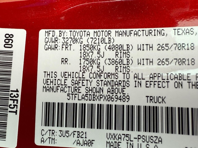 Toyota Tundra 4WD Vehicle Image 22