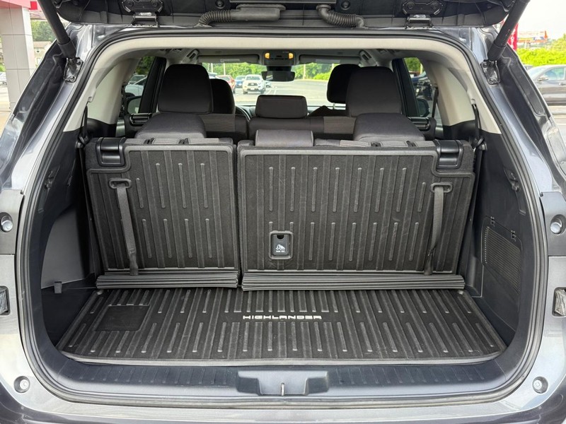 Toyota Highlander Vehicle Image 4