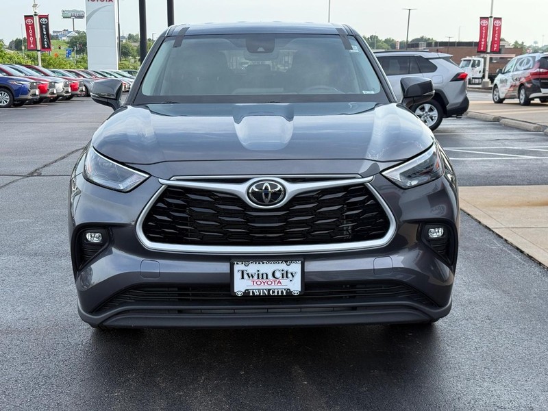Toyota Highlander Vehicle Image 10