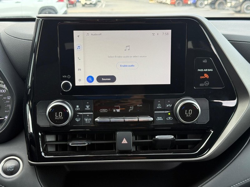 Toyota Highlander Vehicle Image 15