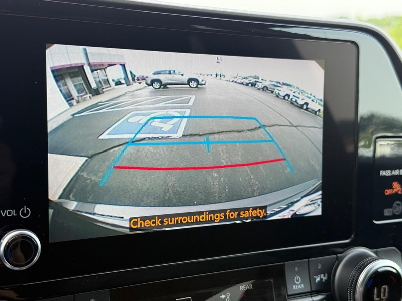 Toyota Highlander Vehicle Image 22