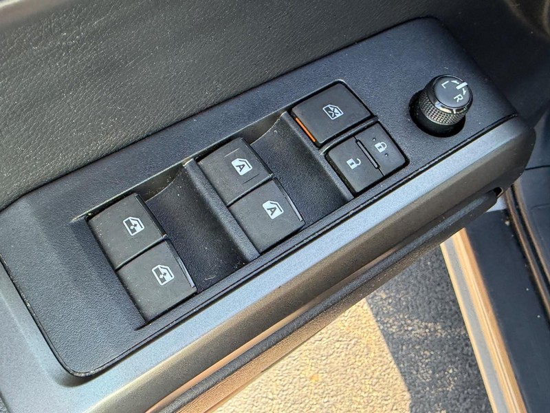 Toyota Tacoma 4WD Vehicle Image 15