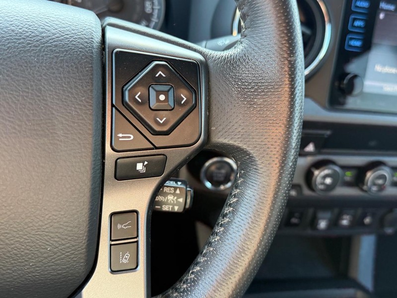 Toyota Tacoma 4WD Vehicle Image 18