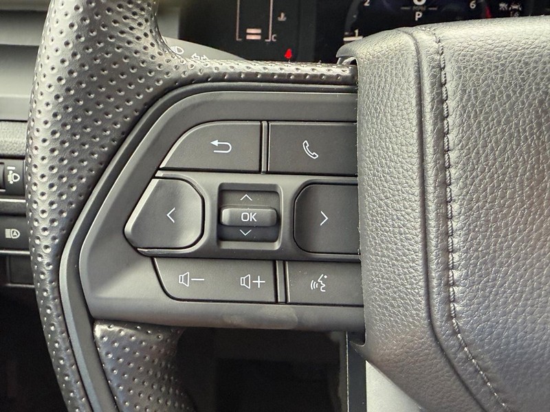 Toyota Tacoma 4WD Vehicle Image 11