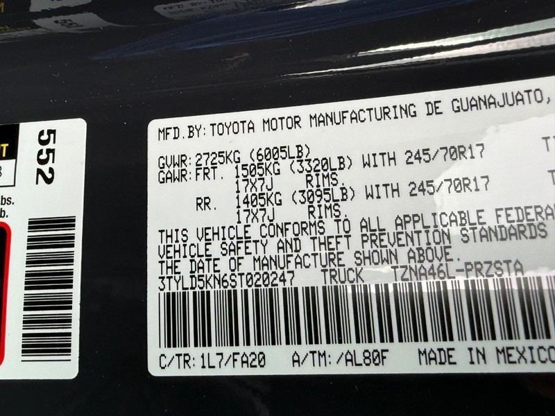 Toyota Tacoma 4WD Vehicle Image 15