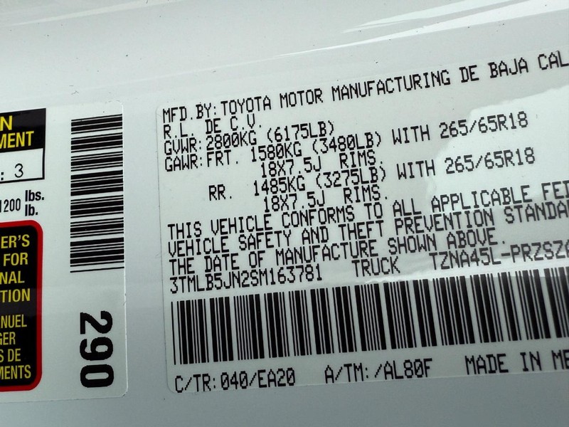 Toyota Tacoma 4WD Vehicle Image 17