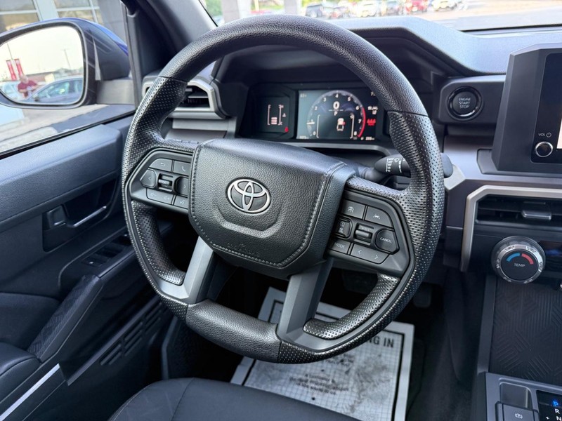 Toyota Tacoma 2WD Vehicle Image 13