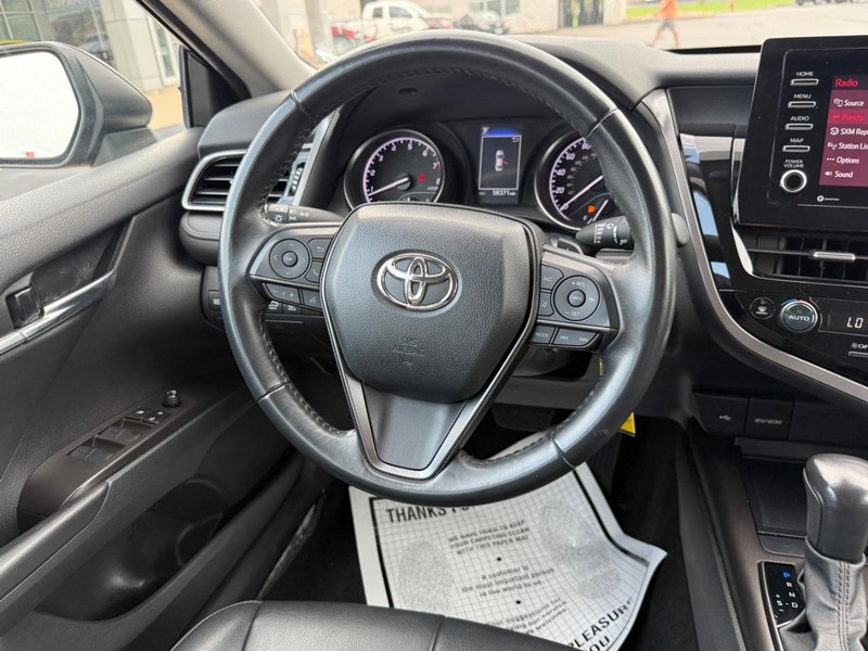 Toyota Camry Vehicle Image 13