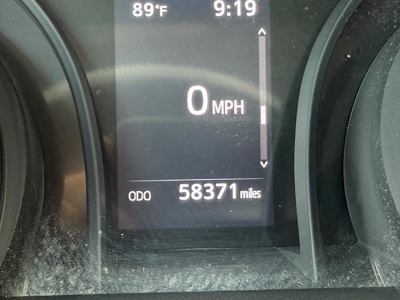 Toyota Camry Vehicle Image 20