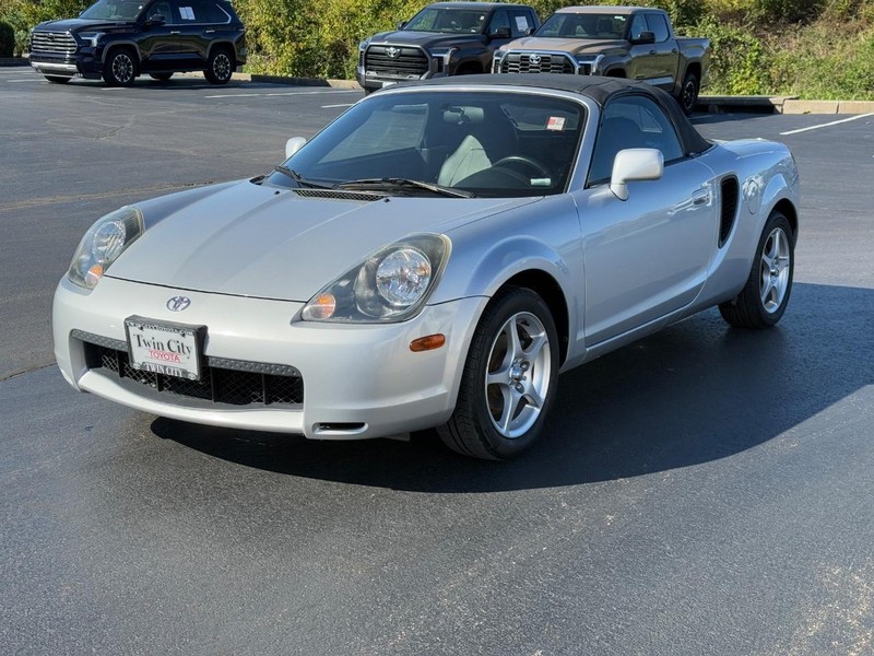 Toyota MR2 Spyder Vehicle Image 8
