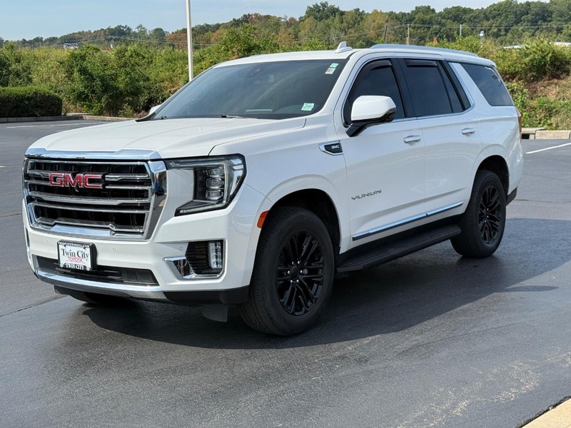 GMC Yukon Vehicle Image 9
