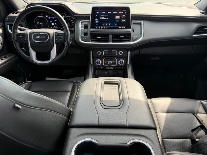 GMC Yukon Vehicle Image 13