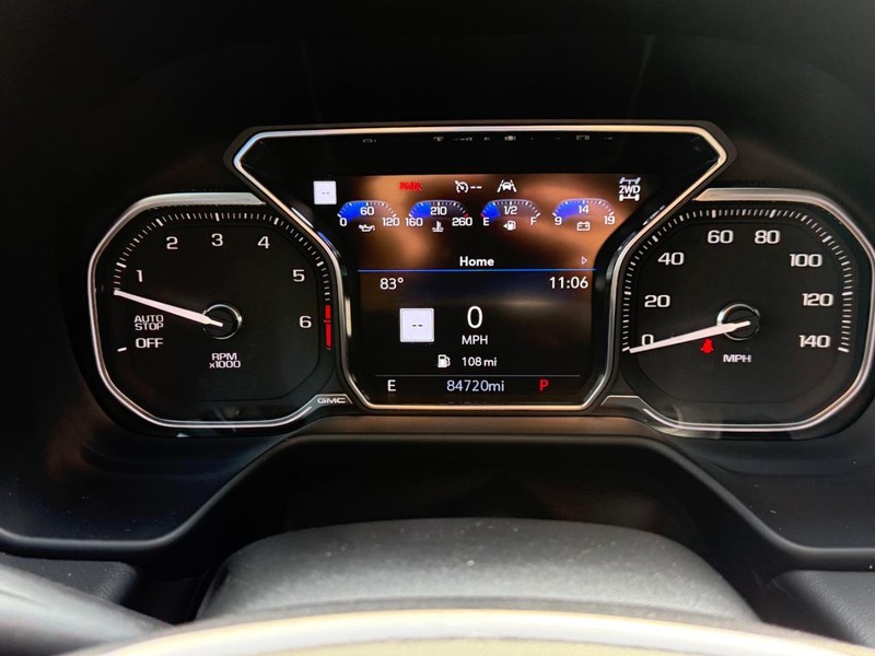GMC Yukon Vehicle Image 23