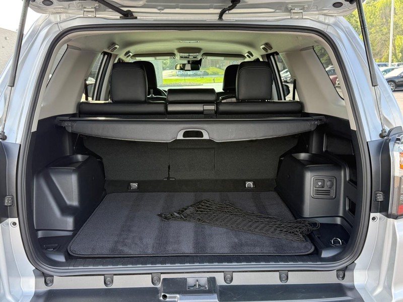 Toyota 4Runner Vehicle Image 4