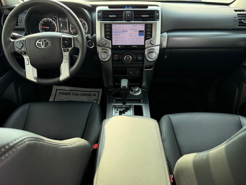 Toyota 4Runner Vehicle Image 12