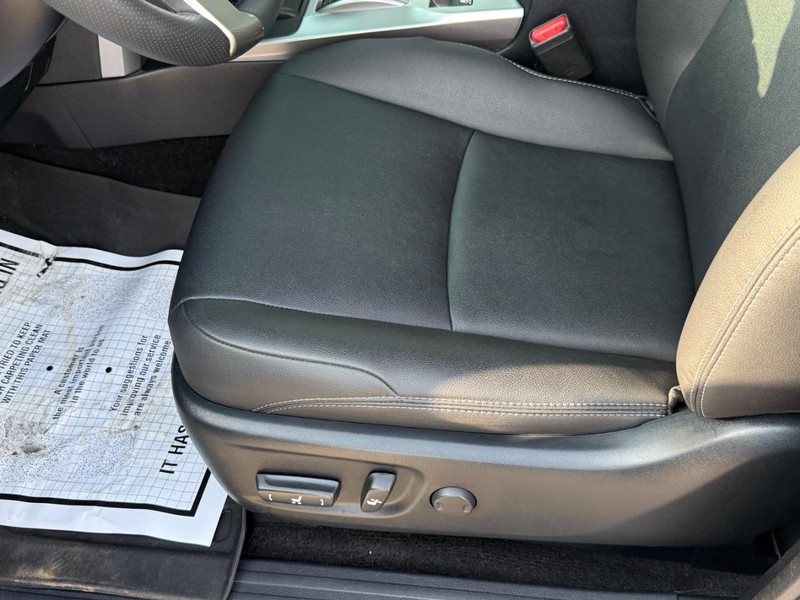 Toyota 4Runner Vehicle Image 16