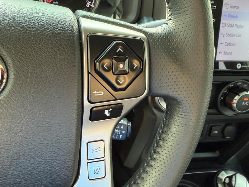 Toyota 4Runner Vehicle Image 18